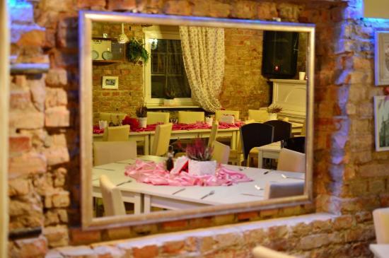 Nierówno Pod Sufitem